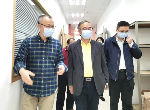 中检深圳公司高总率队慰问中检华通威员工 中检深圳公司高总率队慰问中检华通威员工